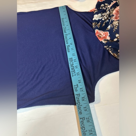 Love Delirious Maternity Blouse Navy With Floral Design Size XL - Picture 8 of 9